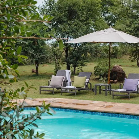 Cheetah Ridge Lodge Ladysmith Exterior photo